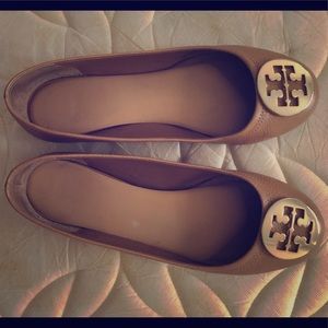 Tan Tory Burch Flat